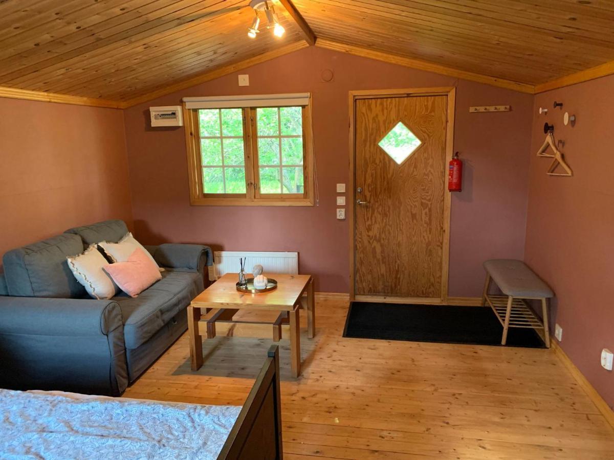 The Pink Cabin Tyfta Eksteriør billede